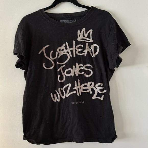 Riverdale Tee - Picture 2 of 5